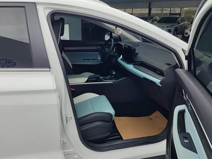 Фото 8 - Geely Emgrand GS