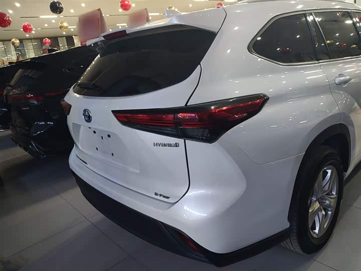 Фото 6 - Toyota Highlander