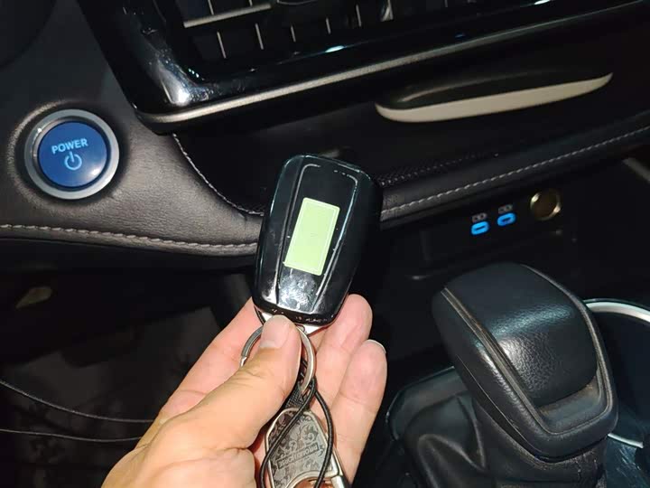 Фото 9 - Toyota Highlander