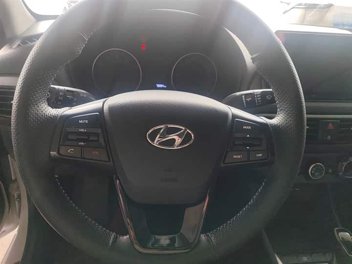 Фото 3 - Hyundai Celesta