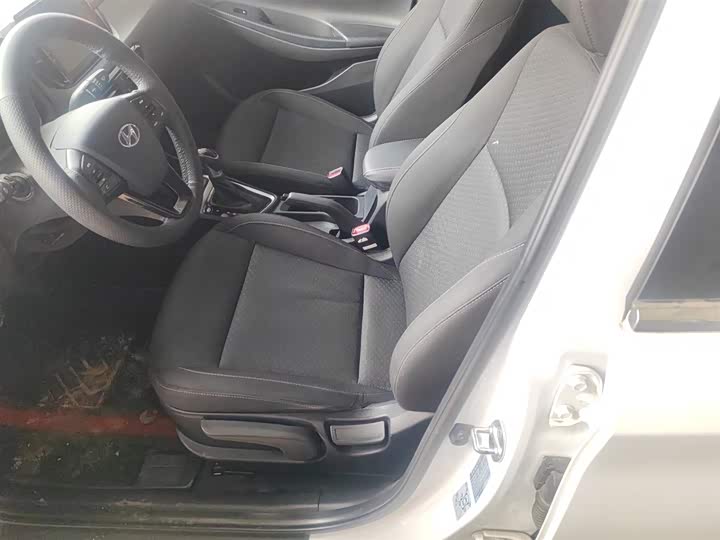 Фото 9 - Hyundai Celesta