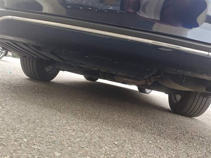 Фото 3 - Lexus ES