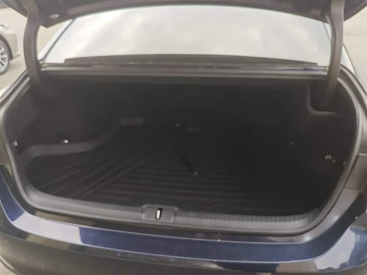 Фото 5 - Lexus ES