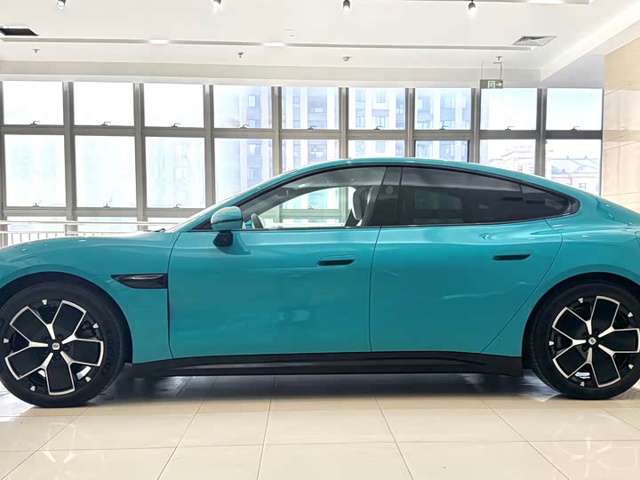 Фото 4 - Xiaomi SU7