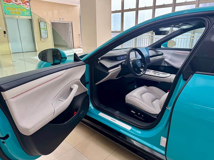 Фото 8 - Xiaomi SU7