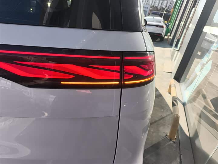 Фото 8 - BYD Xia