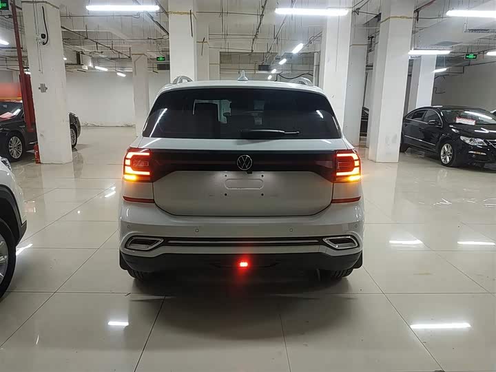 Фото 6 - Volkswagen Tacqua