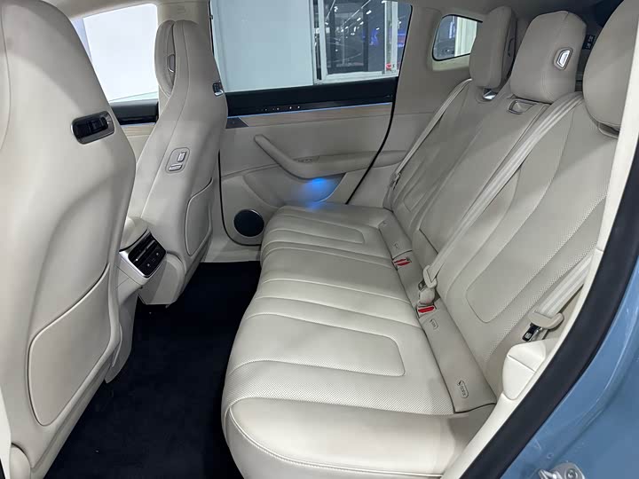 Фото 5 - Luxeed R7