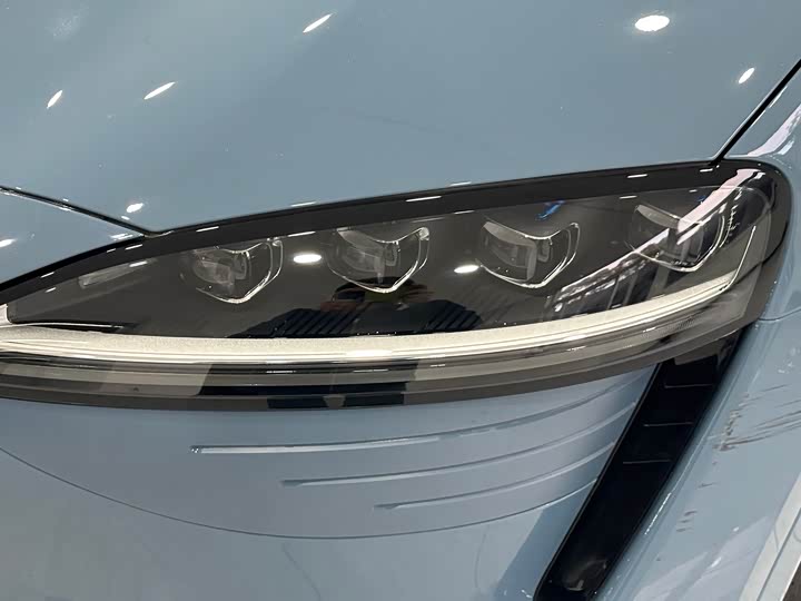 Фото 6 - Luxeed R7