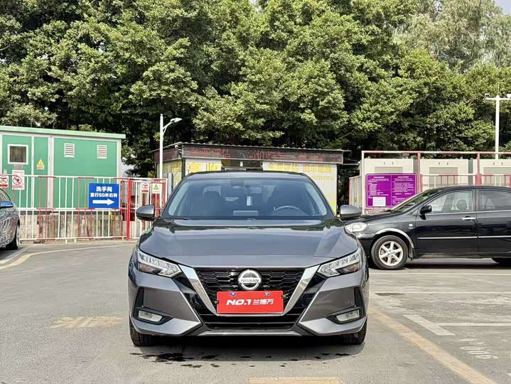 Фото 2 - Nissan Sylphy