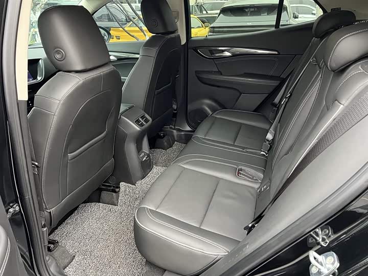 Фото 8 - Buick Envision Plus