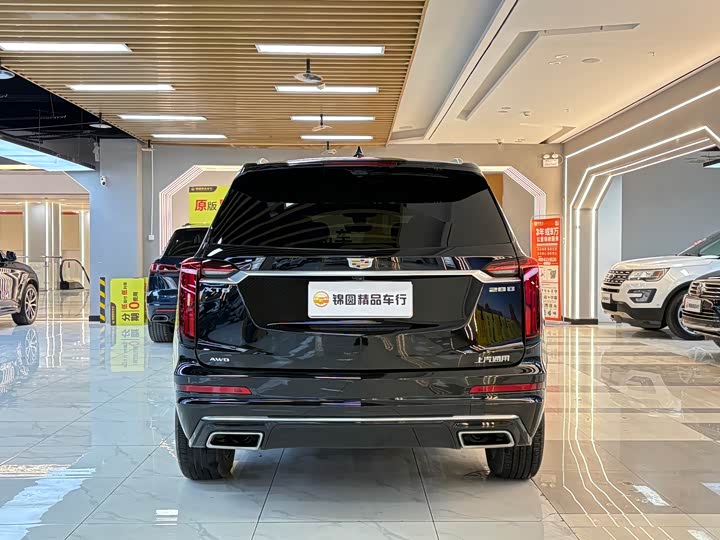 Фото 4 - Cadillac XT6
