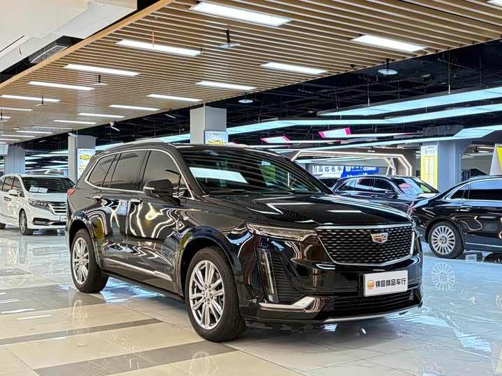 Фото 7 - Cadillac XT6