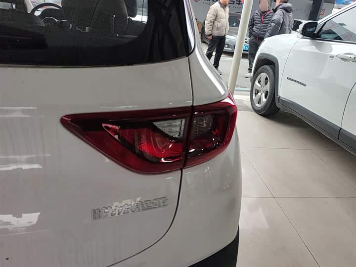 Фото 8 - Kia KX1