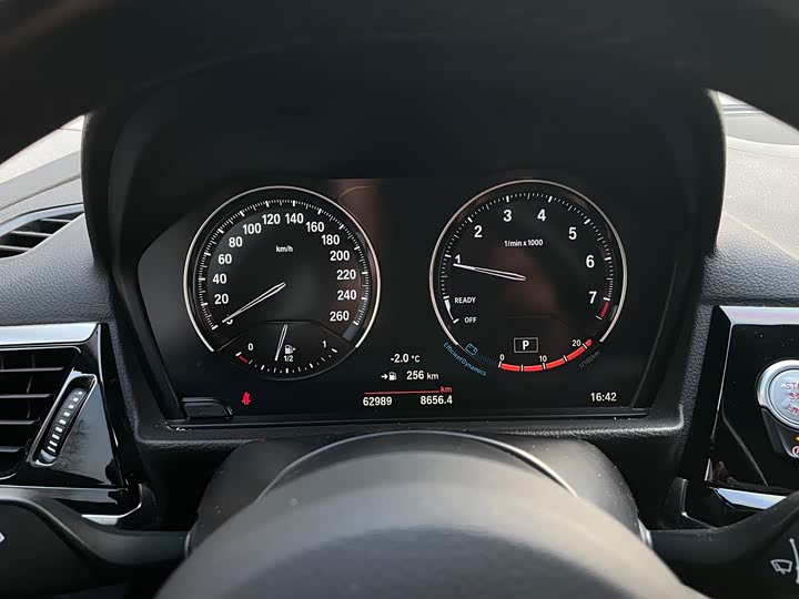 Фото 9 - BMW 1 Series