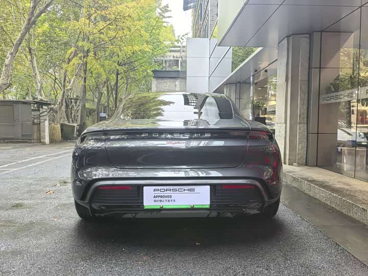 Фото 3 - Porsche Taycan