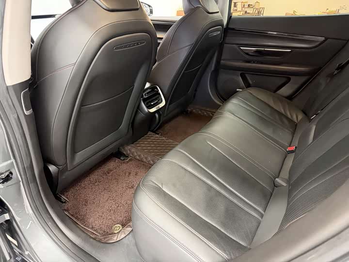 Фото 6 - XPeng P7