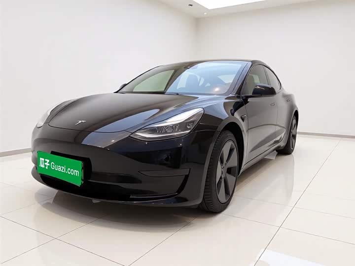 Фото 2 - Tesla Model 3