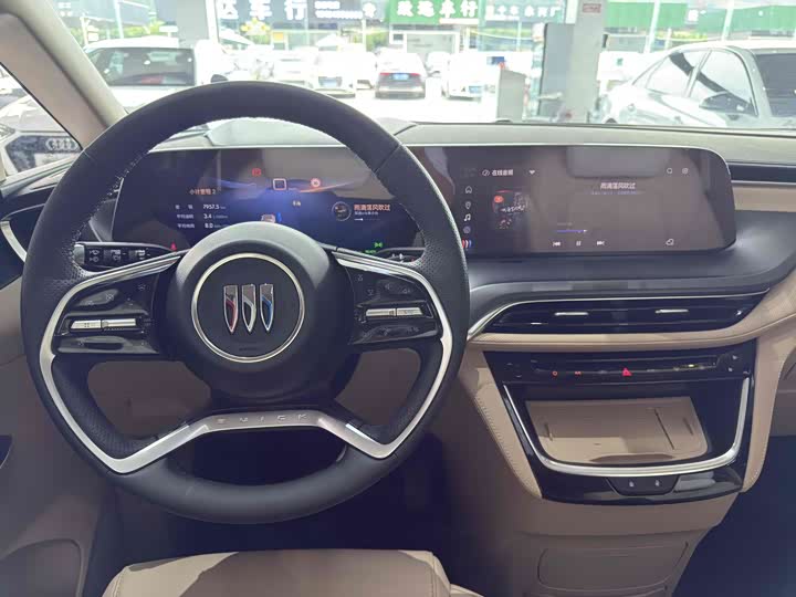 Фото 7 - Buick GL8 Hybrid