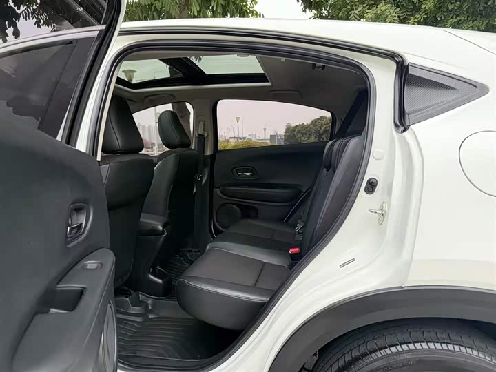 Фото 5 - Honda Vezel