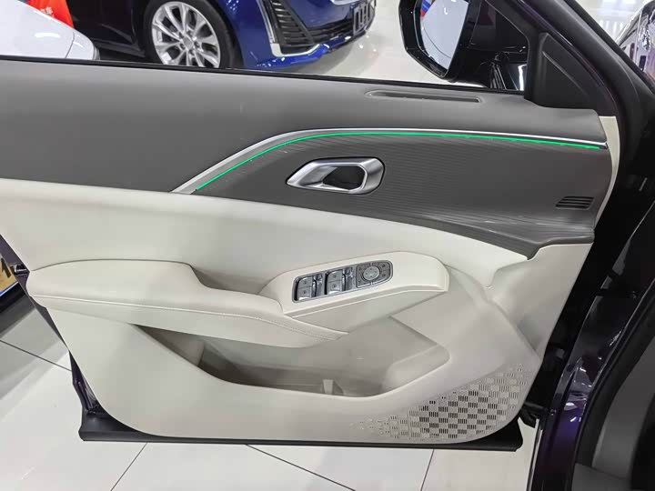 Фото 8 - Haval H7 Hybrid