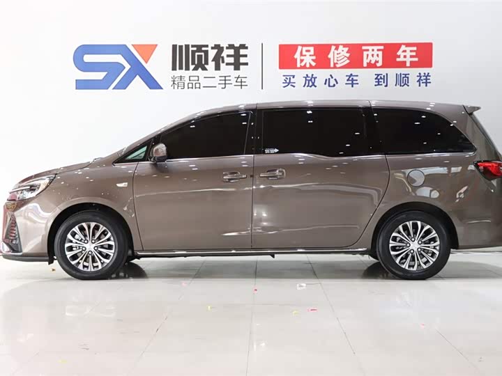 Фото 6 - Buick GL8 ES