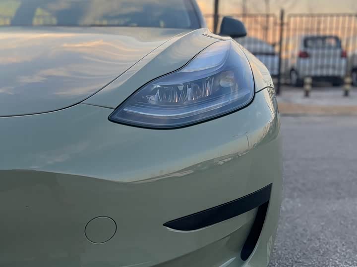 Фото 7 - Tesla Model 3