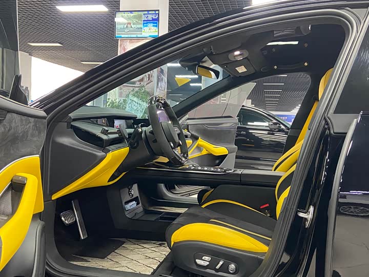 Фото 8 - Xiaomi SU7 Ultra