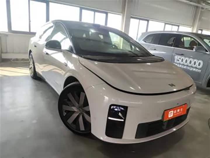 Фото 2 - LiXiang i6