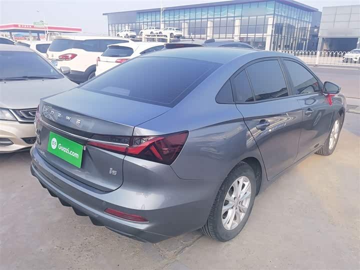 Фото 7 - Roewe i5