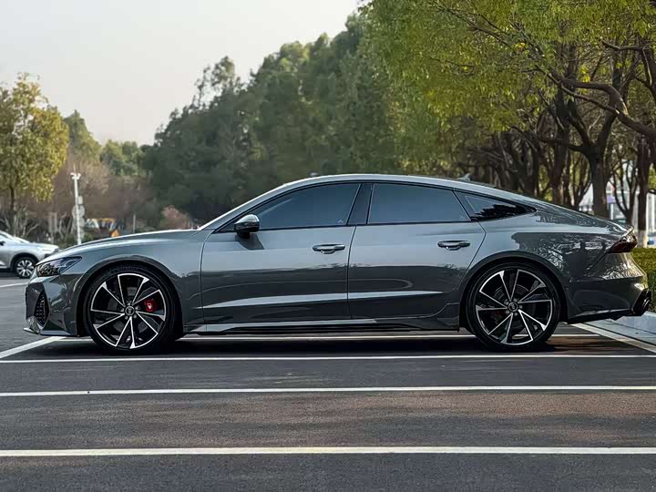 Фото 3 - Audi A7