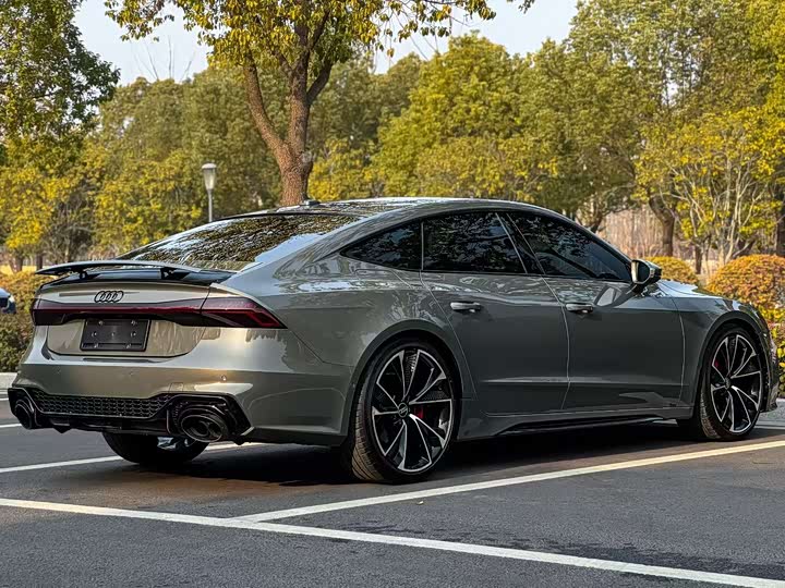 Фото 4 - Audi A7