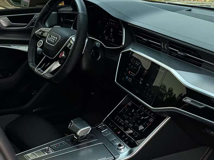 Фото 8 - Audi A7