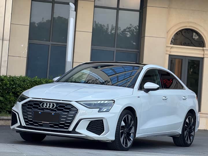 Фото 1 - Audi A3