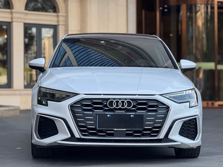 Фото 2 - Audi A3
