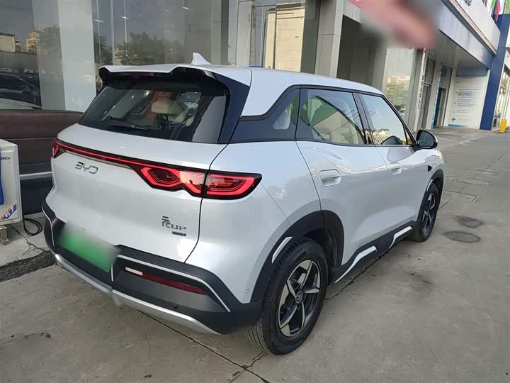 Фото 7 - BYD Yuan Up