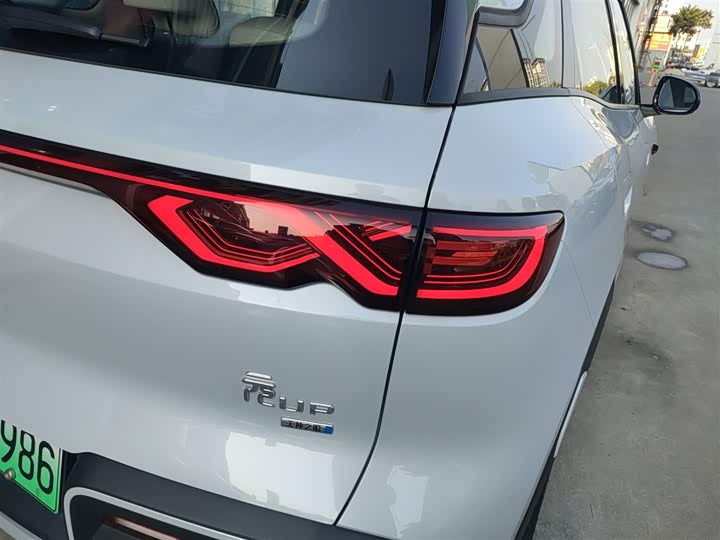 Фото 8 - BYD Yuan Up