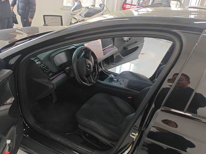 Фото 2 - BYD Han