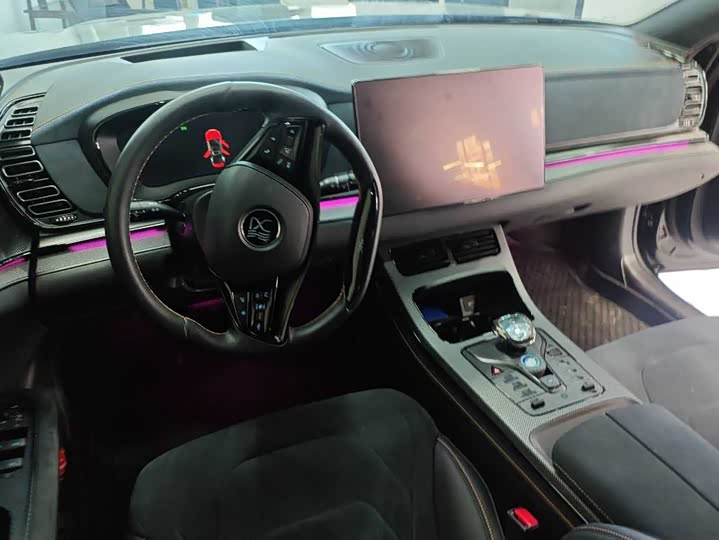 Фото 4 - BYD Han