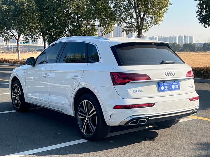 Фото 7 - Audi Q5L