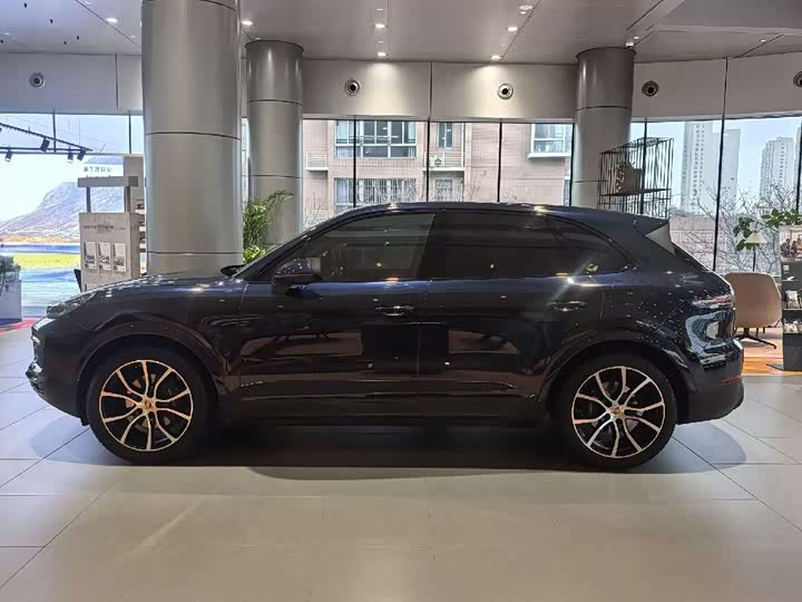 Фото 2 - Porsche Cayenne