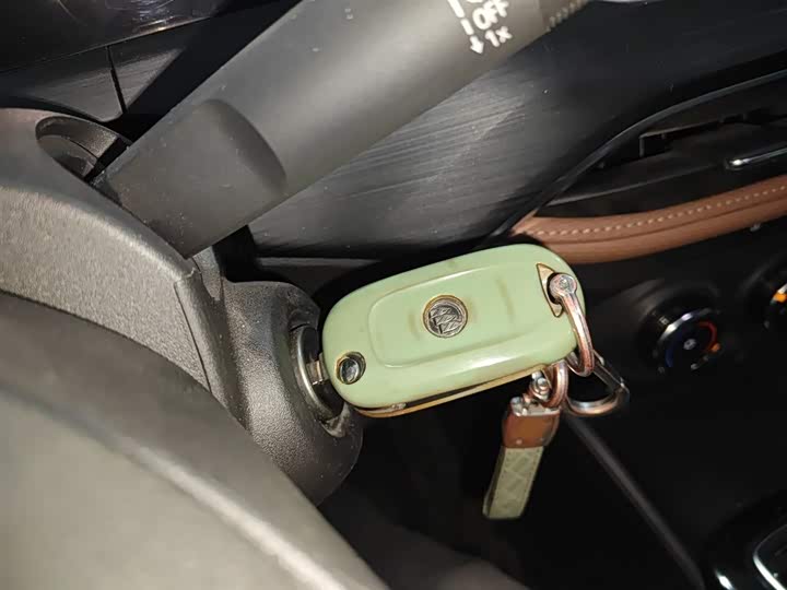 Фото 9 - Buick Verano