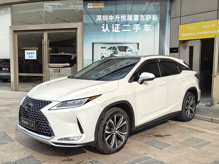 Фото 1 - Lexus RX