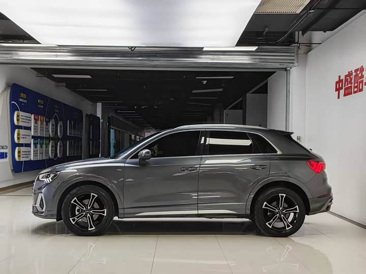 Фото 4 - Audi Q3