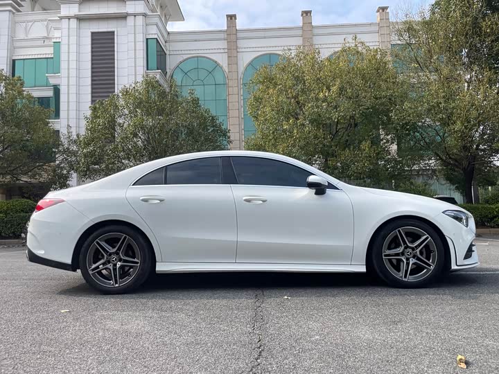 Фото 4 - Mercedes-Benz CLA-Class