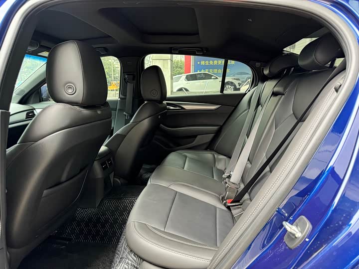 Фото 6 - Cadillac CT5