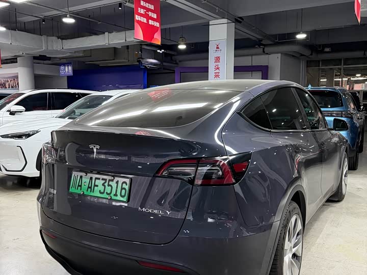 Фото 2 - Tesla Model Y