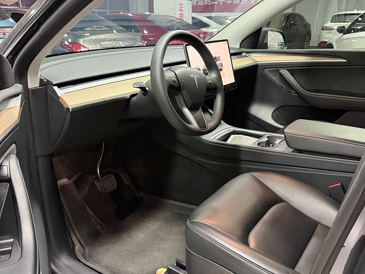 Фото 7 - Tesla Model Y