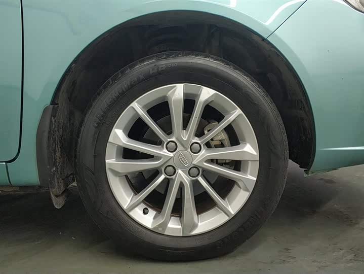 Фото 6 - Geely Vision