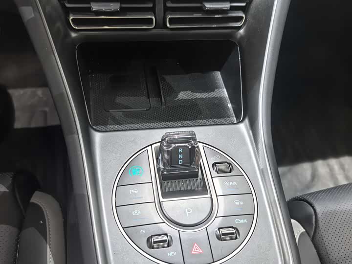 Фото 5 - BYD Sea Lion 05 DM-i Hybrid